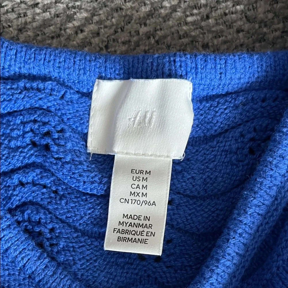 H&M Royal Blue Knit Ruffle Strap Crop Top - Size Medium - Picture 2 of 3